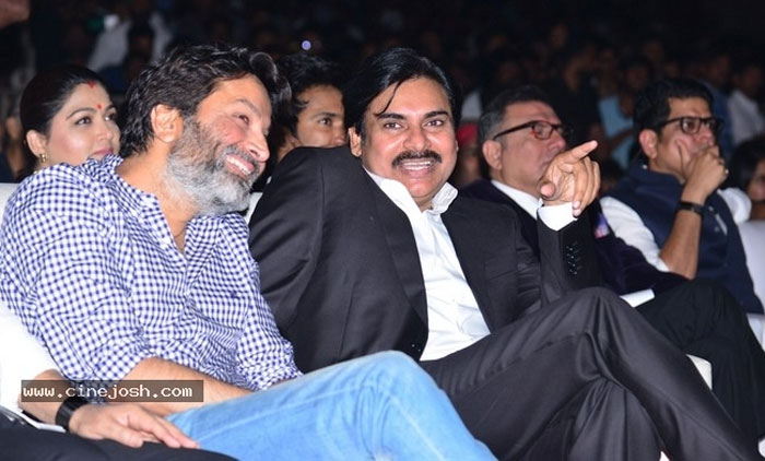 pawan kalyan,agnathavasi audio launch,trivikram srinivas,pspk 25  త్రివిక్రమ్ పై కోప్పడేంత చనువుంది: పవన్!