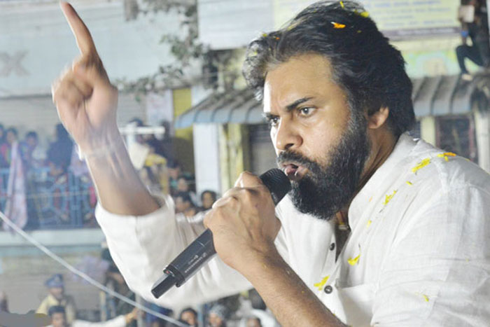 pawan kalyan,janasena party,warning,vijaya sai reddy,ycp leader  విజయసాయిరెడ్డికి జనసేనాని వార్నింగ్‌ 