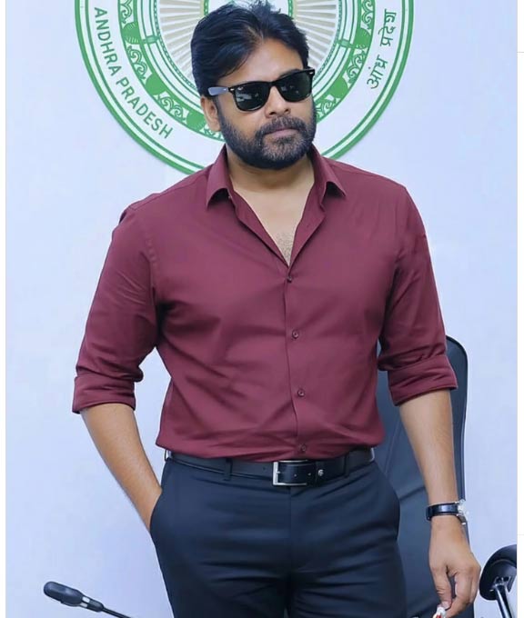 pawan kalyan  పవన్ తో సినిమా అంటే కష్టాలు తప్పవు  