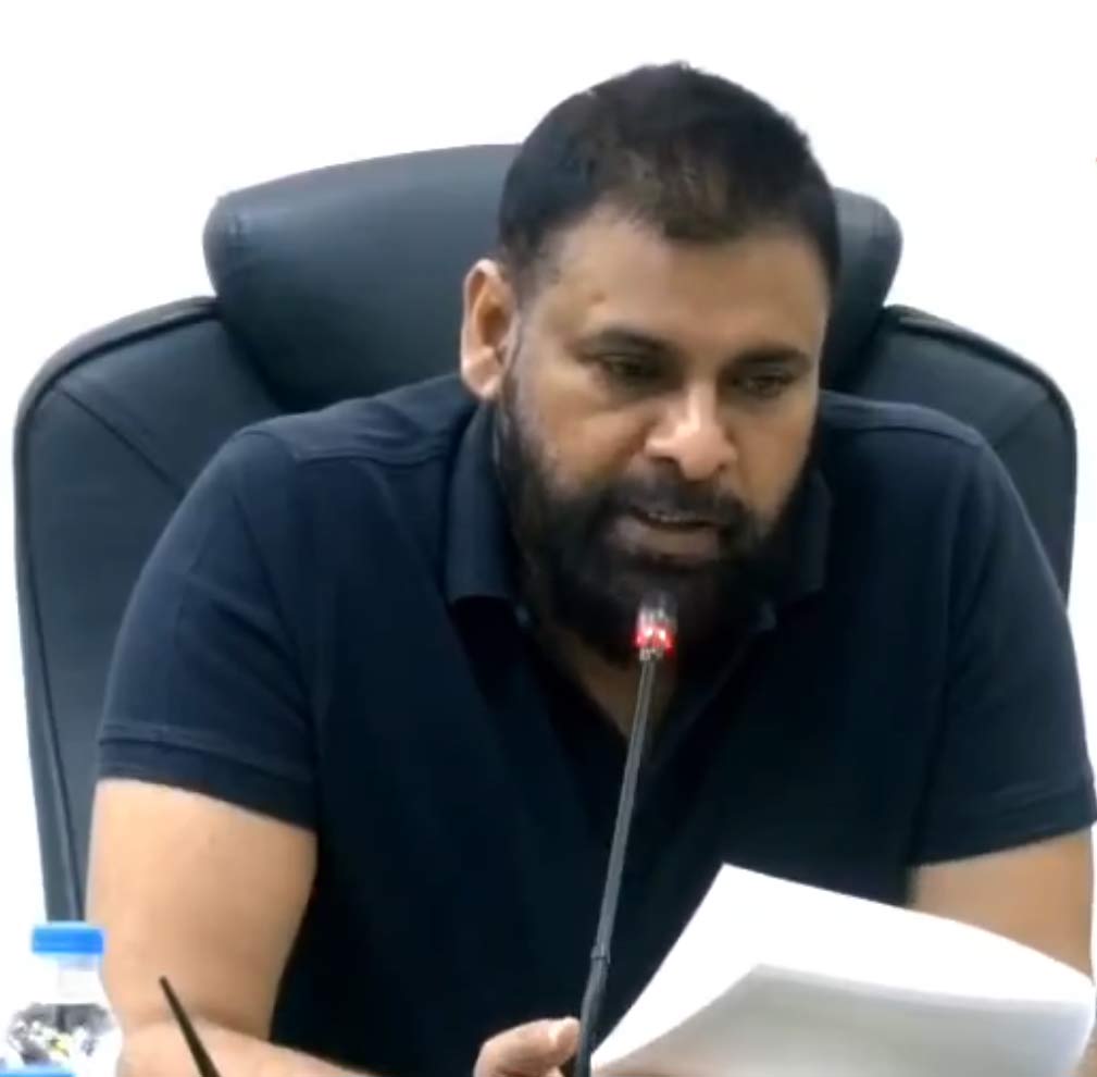 pawan kalyan  పవన్ పై నోరు జారకండి 