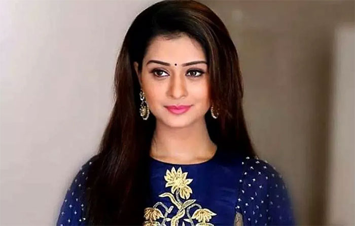 payal rajput,heroine,chit chat,shootings,corona,fans  పాయల్ రాజపుత్ రెడీగా ఉందంట..!