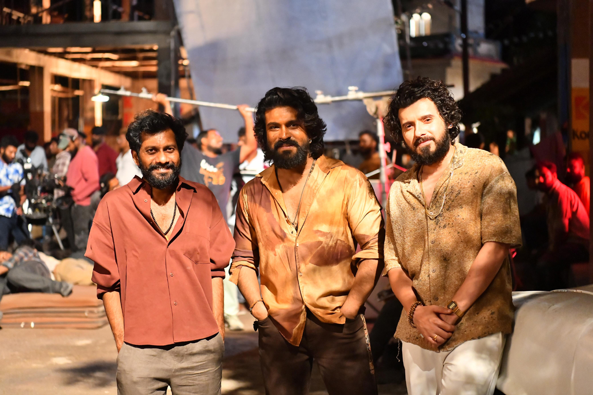 ram charan  రామ్ చరణ్ పెద్ది వర్కింగ్ స్టిల్స్  