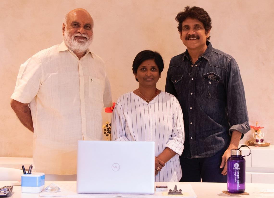 pelli sandad,nagarjuna launches pelli sandad teaser,pelli sandad movie,pelli sandad teaser  నాగార్జున చేతుల మీదుగా పెళ్లి సంద‌D టీజర్