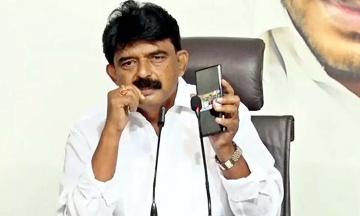 perni nani  కేసులు పెట్టినా జగన్ ను వదలం - నాని 