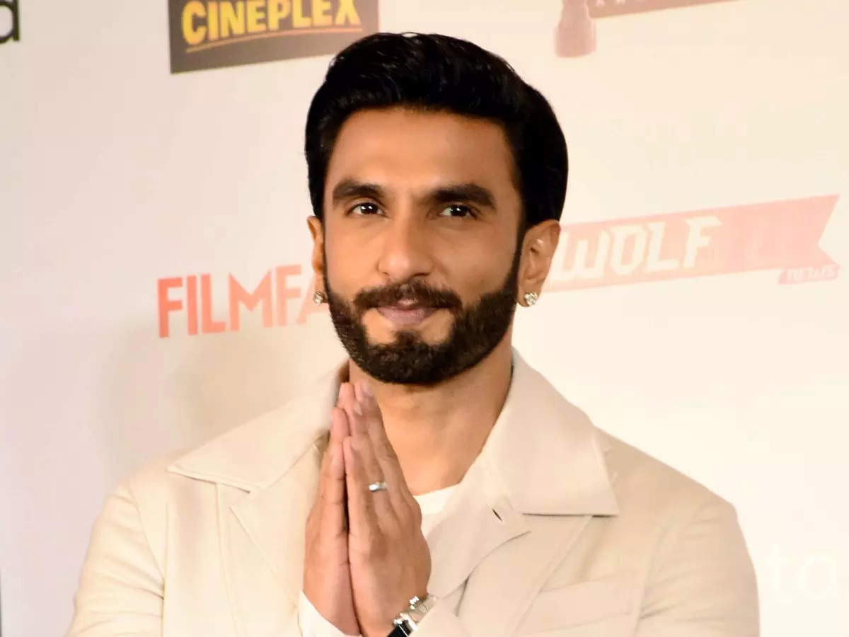 ranveer singh,mumbai police  పోలీస్ లకే ట్విస్ట్ ఇచ్చిన రన్వీర్ సింగ్ 