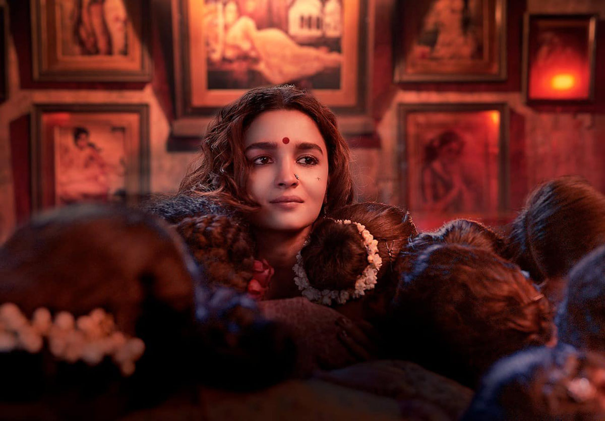 alia bhatt,gangubai kathiawadi,sanjay leela bhansali,rrr movie,gangubai kathiawadi latest still  పిక్ టాక్: వావ్ అనాల్సిందే