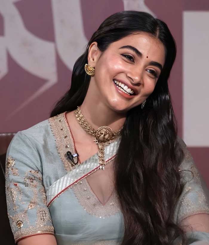 pooja hegde  టాలీవుడ్ కి కమ్ బ్యాక్ ఇస్తున్న పూజ హెగ్డే