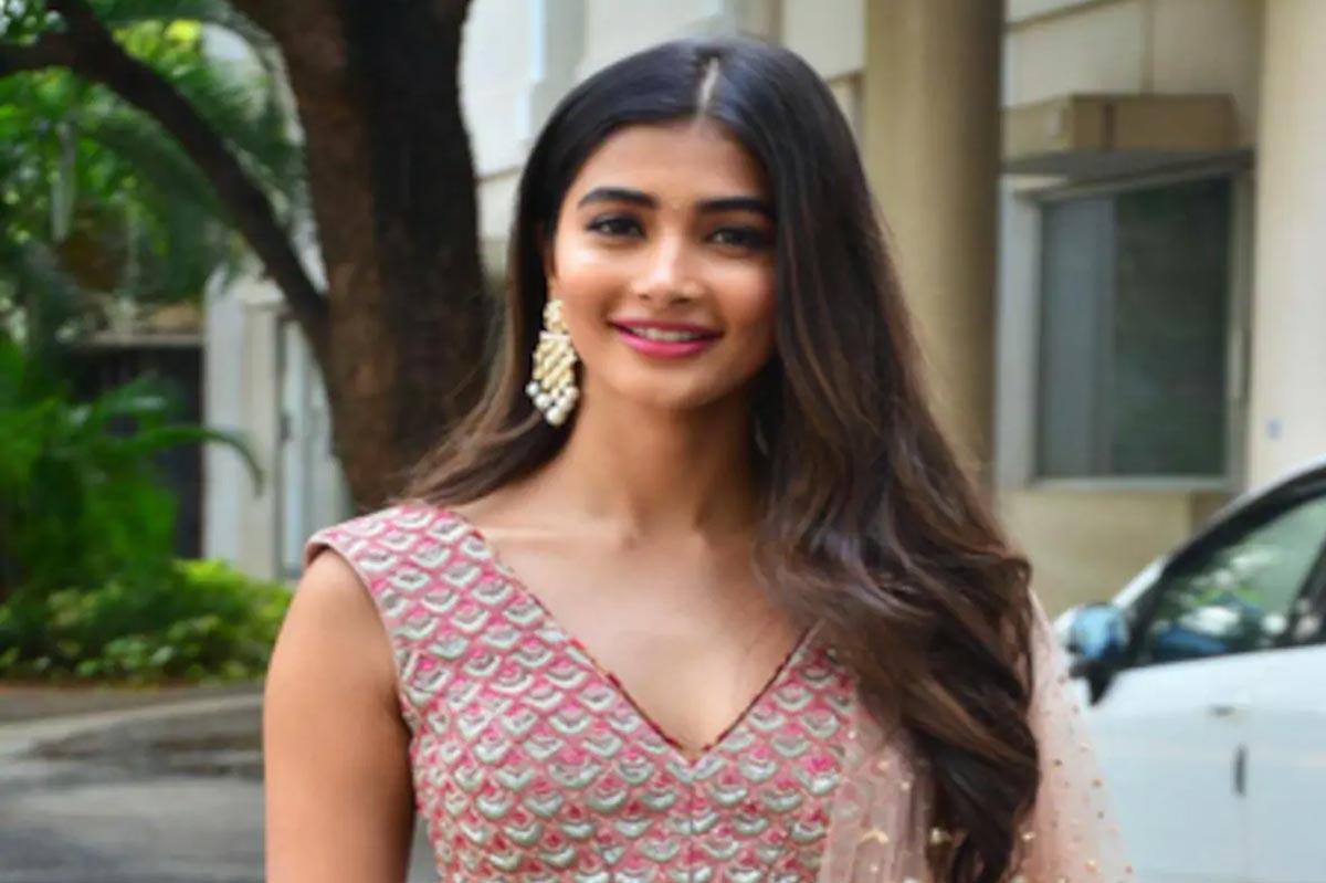 pooja hegde,happy,movies,tollywood,shooting  పూజా హెగ్డే ఉత్సాహానికి కారణమిదేనంట!