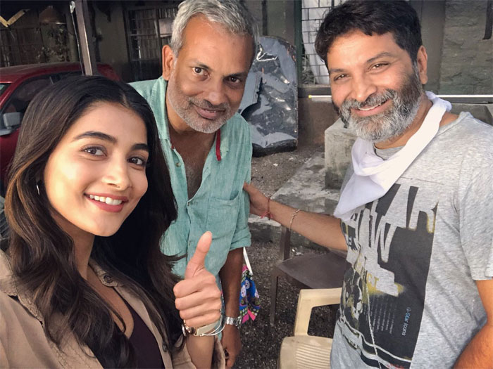 aravinda sametha,pooja hegde,jr ntr,selfie,trivikram srinivas  ఈసారి కలిసినప్పుడు తారక్ తో: పూజా హెగ్డే!