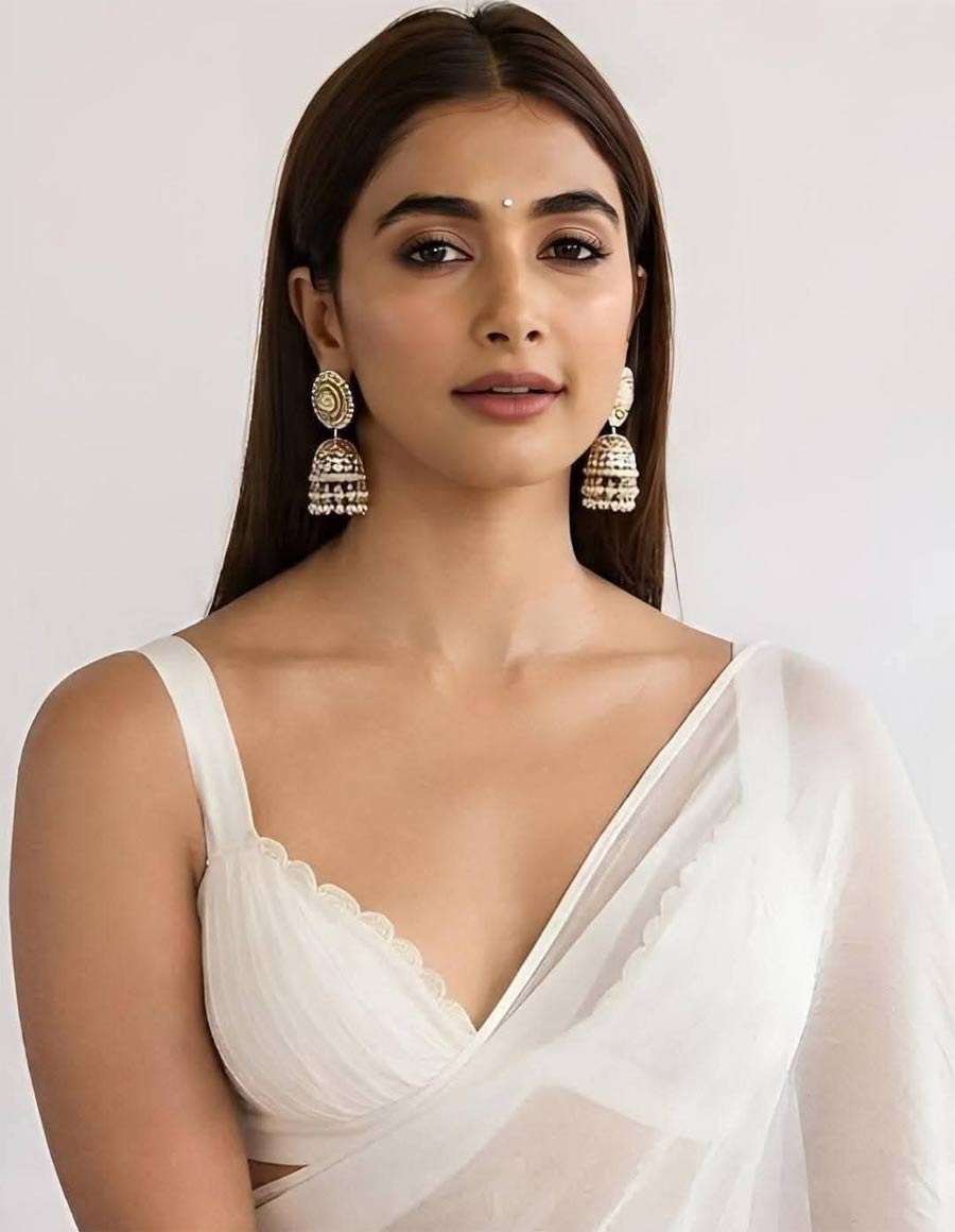 pooja hegde  హిందీ కన్నా సౌత్ బెటర్-పూజ హెగ్డే 
