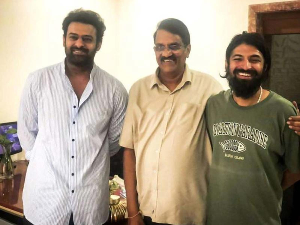 nag ashwin,prabhas,promises,two big updates,salaar,adipurush,om rauth,prashanth neel,prabhas big news  ప్రభాస్ సర్ప్రైజ్ లు.. గ్యాప్ ఇవ్వడం లేదుగా 