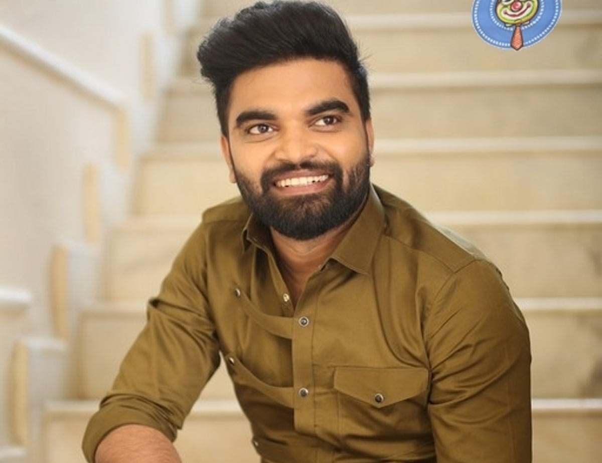 Pin by Anitha Dasav on Telugu anchor pradeep machiraju | Beard fade,  Background images for editing, Girl model