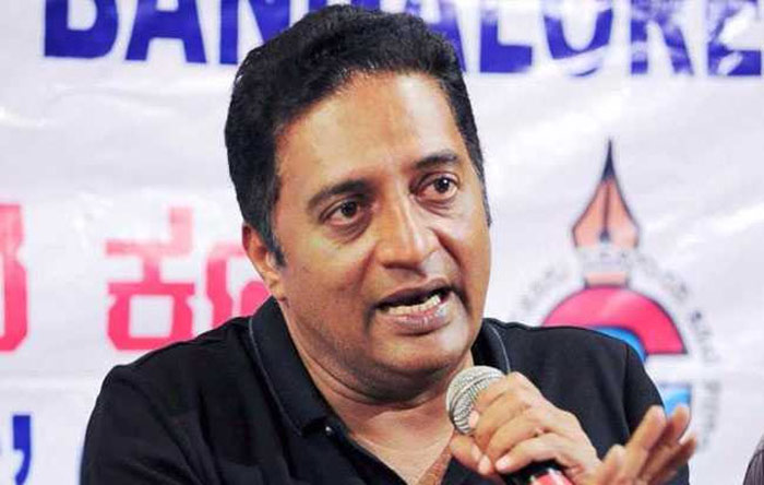 prakash raj,narendra modi,fires,targets,bjp,congress,rahul gandhi  ప్రకాష్ రాజ్ చెలరేగిపోతున్నాడుగా..! 