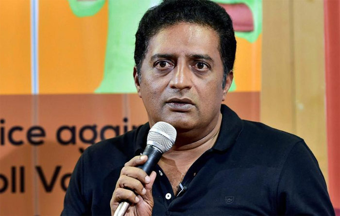 prakash raj,narendra modi,bjp,gouri lankesh  ప్రకాష్‌రాజ్‌ మరోసారి ఫైర్‌ అయ్యాడు! 