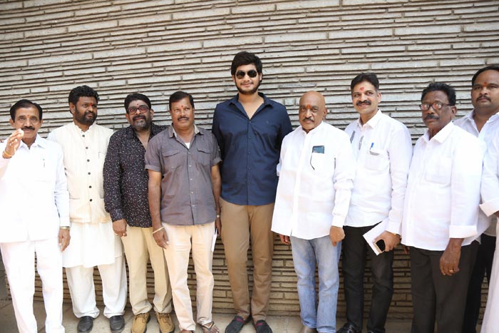 prasnistha movie,raja vannem reddy,manish babu,satyareddy,prasnistha telugu movie,prasnistha opening  'ప్రశ్నిస్తా'నికి వస్తున్నాడు..!