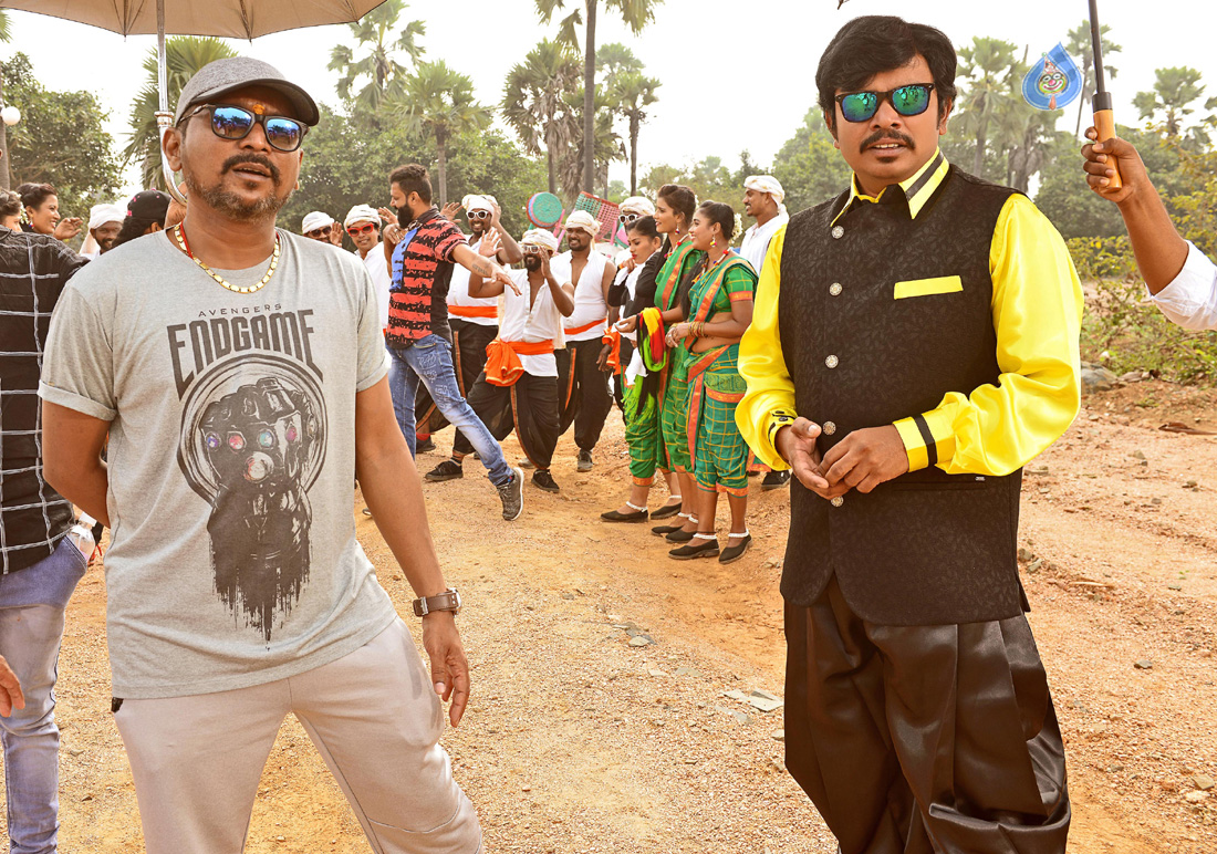 bazaar rowdy movie,sampoornesh babu  'బ‌జార్ రౌడి' స్టెప్పులు