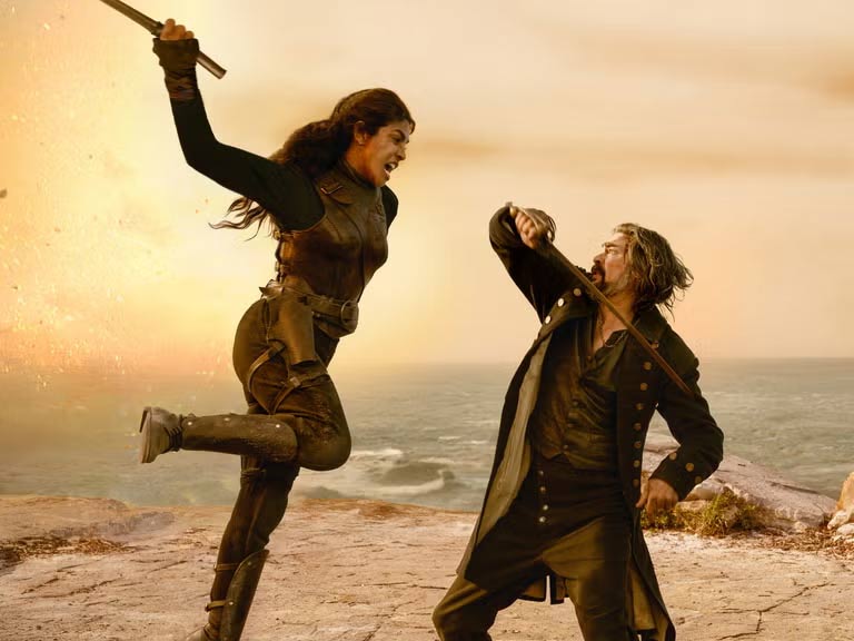 priyanka chopra  పీసీ స‌ముద్ర‌పు దొంగ విన్యాసాలు