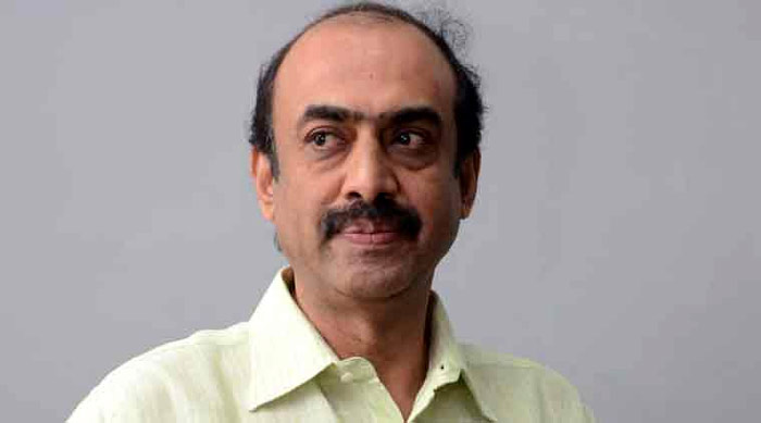 producer suresh babu,rana,nene raju nene manthri,teja director,tarun bhaskar  ఈ నిర్మాత నెగటివ్‌గా ఆలోచిస్తున్నాడబ్బా!