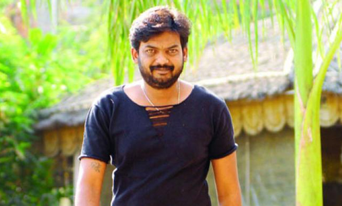 puri jagannadh,mega heroes,varun tej,ram charan  పూరీ టార్గెట్ మెగా హీరోనే..! 