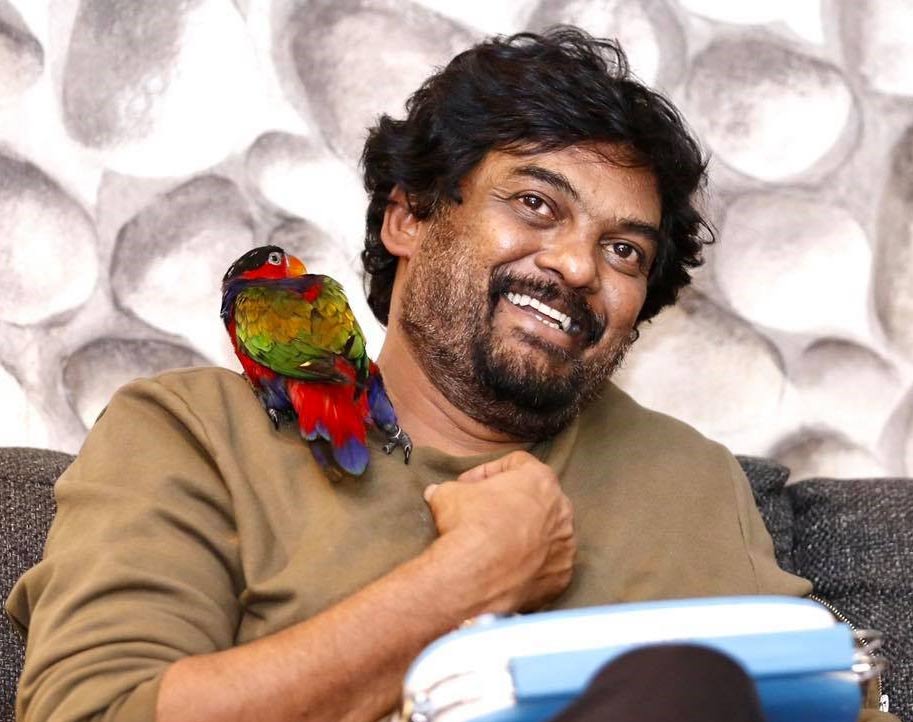 puri jagannadh  స‌క్సెస్ కార‌ణంగా పొగ‌రు త‌ల‌కెక్కితే