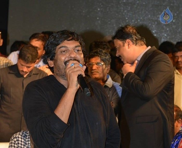 balakrishna,paisa vasool,puri jagannadh,fan slap  ఆయనతో కొట్టించుకున్నోళ్లు.. ఫుల్ హ్యాపీ!