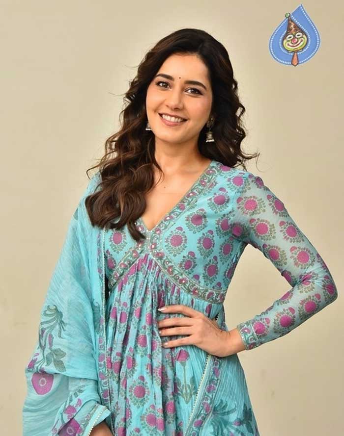 raashi khanna  టాలీవుడ్ లో కెరీర్ ముగిసిన‌ట్లేనా