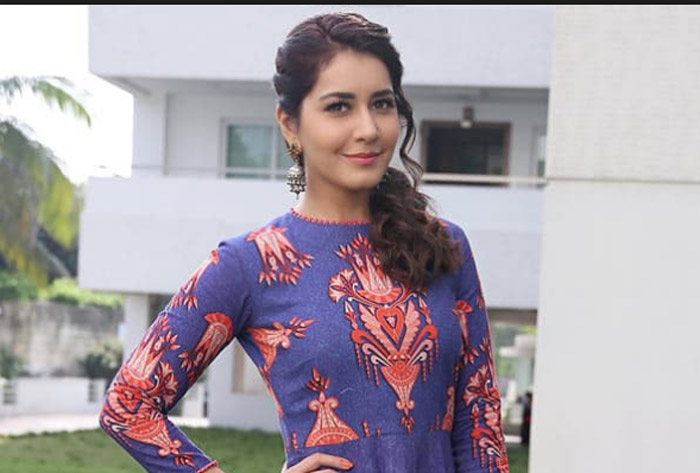 rashi khanna,marriage,bumrah,cricketer  రాశిఖన్నాపై వస్తున్న వార్తలు నిజం కాదట!