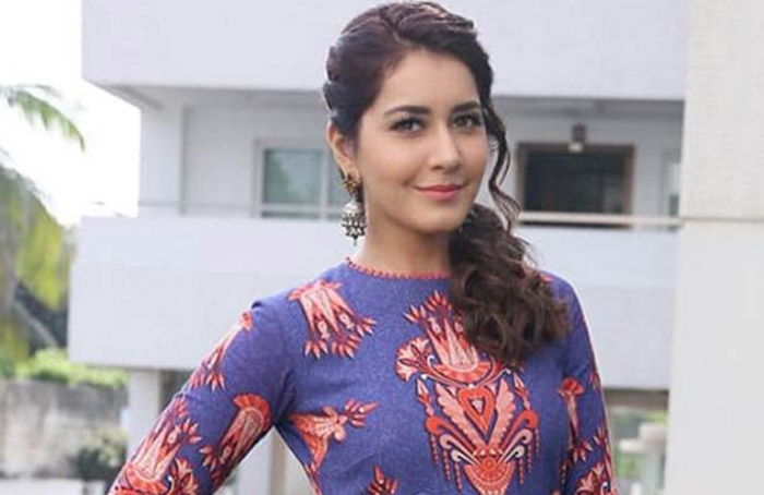 raashi khanna,ntr biopic,jayapradha,balakrishna  ‘ఎన్టీఆర్’ కోసం నన్నెవ్వరు అడగలేదంటోంది!