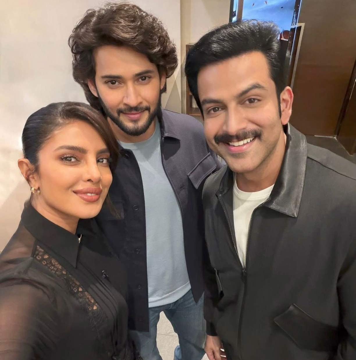 mahesh  డిఫ్రెంట్ వే లో వారణాసికి రాజమౌళి ప్లాన్స్ 