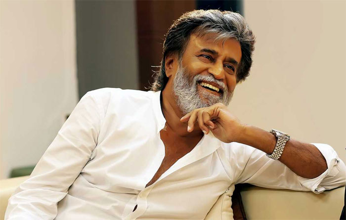 rajinikanth,decision,movies,politics  పాలిటిక్స్ చేస్తూనే సినిమాలు..!