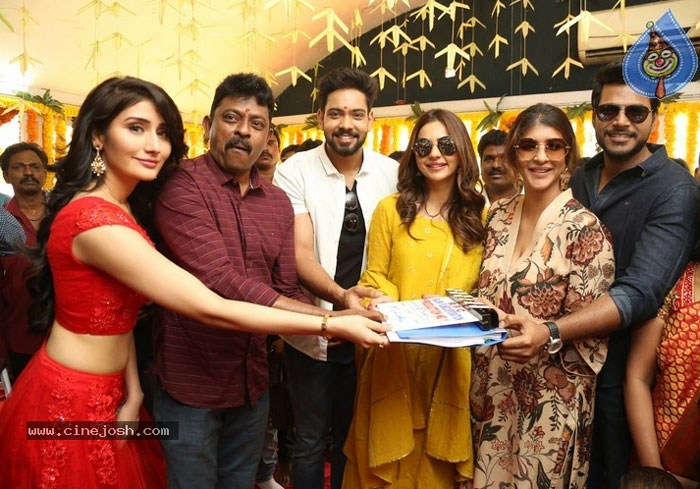 rakul preet singh,aman,rajini film corporation,manchu lakshmi,sundeep kishan  రకుల్ ప్రీత్ సింగ్ సోదరుడి చిత్రం మొదలైంది