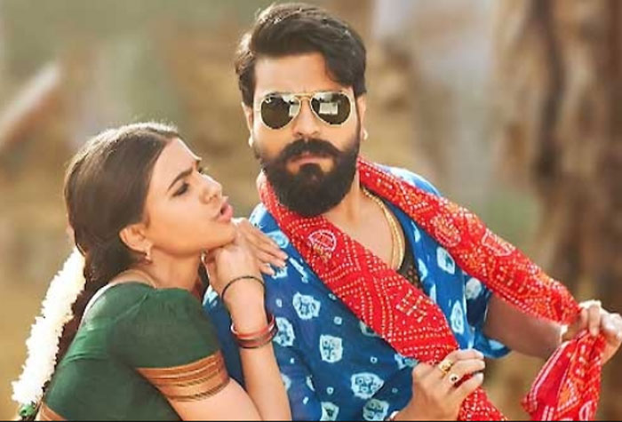 ram charan,samantha,rangasthalam,pre release  చిట్టిబాబు, లచ్చిమిల రోమాన్స్ ఉంటదీ..! 