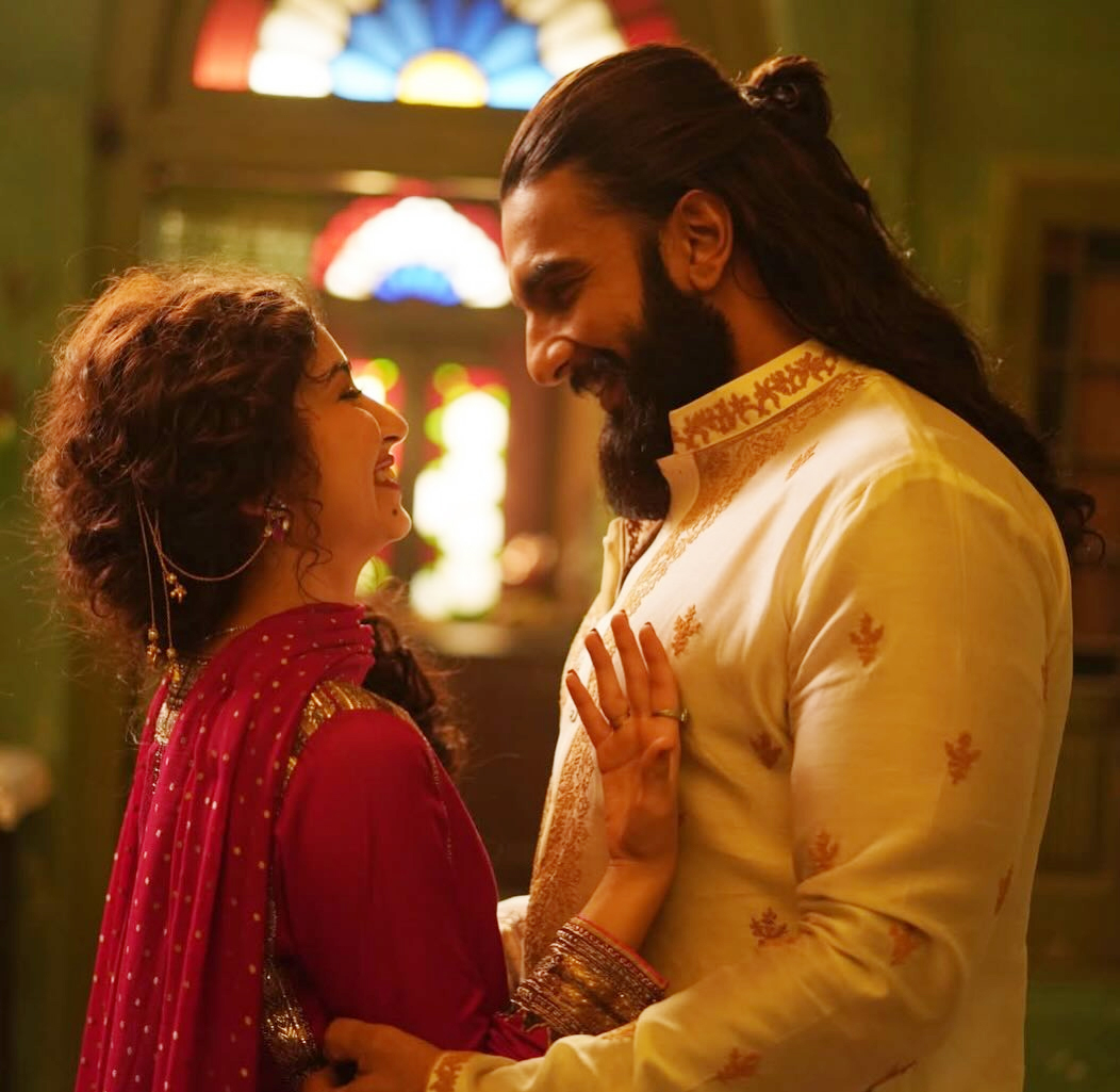 sara arjun  రణ్వీర్ సింగ్ తో మ్యాచ్ కాలేదుగా