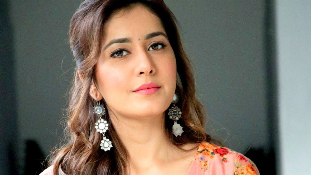 rashi khanna,trl;ugu,tamil,bollywood movies,rashi khanna news,raashi khanna to play a key role,prabhas next film,prabhas - nag ashwin movie  ప్రభాస్ సినిమాలో రాశి ఖన్నాకి బంపర్ ఆఫర్ 