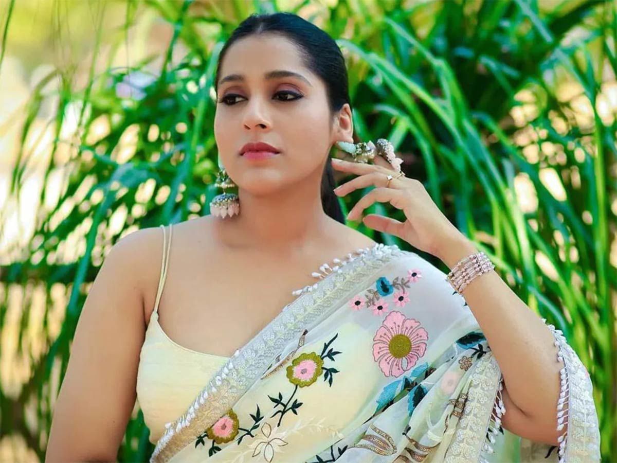 rashmi,jabardasth,sowmya  జబర్దస్త్ కొత్త యాంకర్ పై రష్మీ కామెంట్స్ 