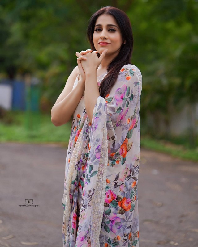 rashmi gautam,anchor rashmi gautam,rashmi gautam latest pics,rashmi gautam images