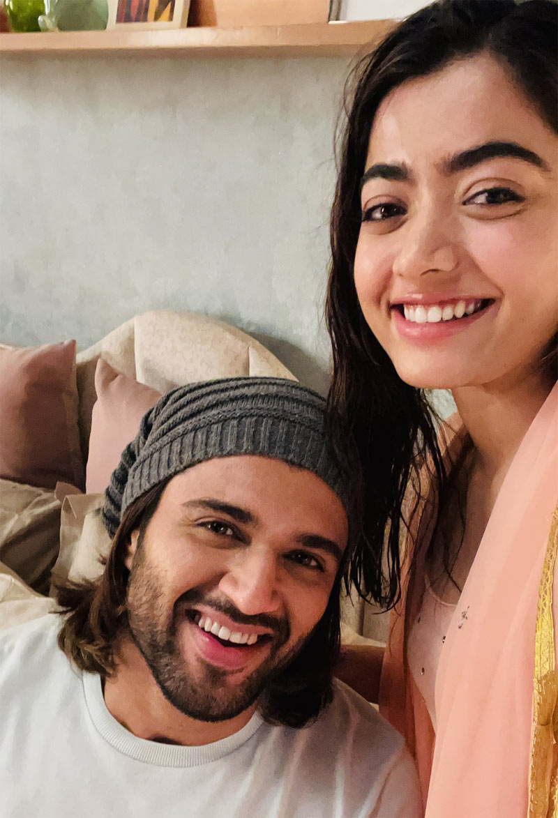 rashmika mandanna,adorable birthday wish,vijay deverakonda,best friends,rashmika - vijay  ఫ్రెండ్ కి లేట్ విషెస్ చెప్పిన రష్మిక