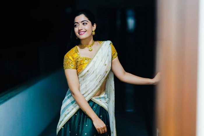 rashmika mandanna,heroine,top heroine,top heroes,mahesh babu,allu arjun,vijay  గీతా మేడమ్‌కి పోటీ లేకుండా పోతోంది! 