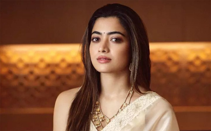 rashmika mandanna,dream,pushpa,rashmika mandanna heroine,vijay,pan india,bollywood  రష్మికకు.. ఆ కల నెరవేరిందట!