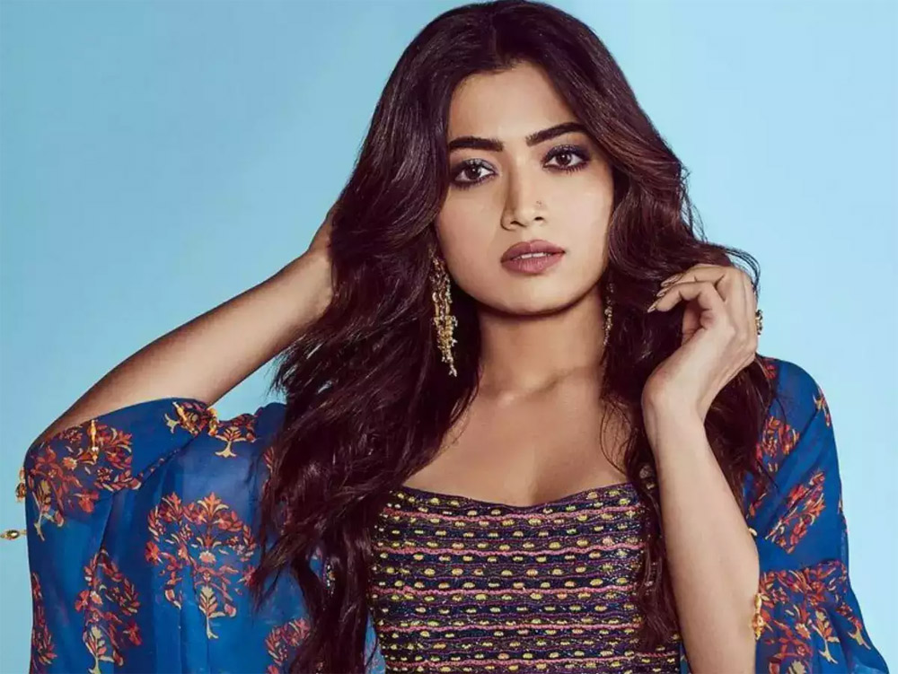 rashmika mandanna,kannada cine industry,kantarana,ban in kannada,heroine rashmika  కన్నడలో నిషేధంపై రష్మిక రియాక్షన్