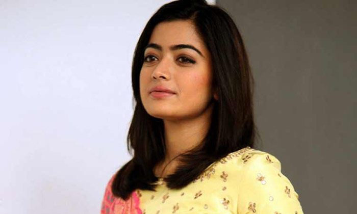 rashmika mandanna,geetha govindham,parasuram,sets  రష్మికను గీతగోవిందం డైరెక్టర్ ఏడిపించాడట! 