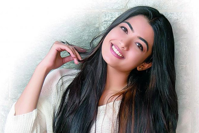 rashmika mandannaj,virtra movie,rakshit,daring decision,heroine,telugu,kannada  గీత మేడమ్.. డేరింగ్ డెసిషన్..!!