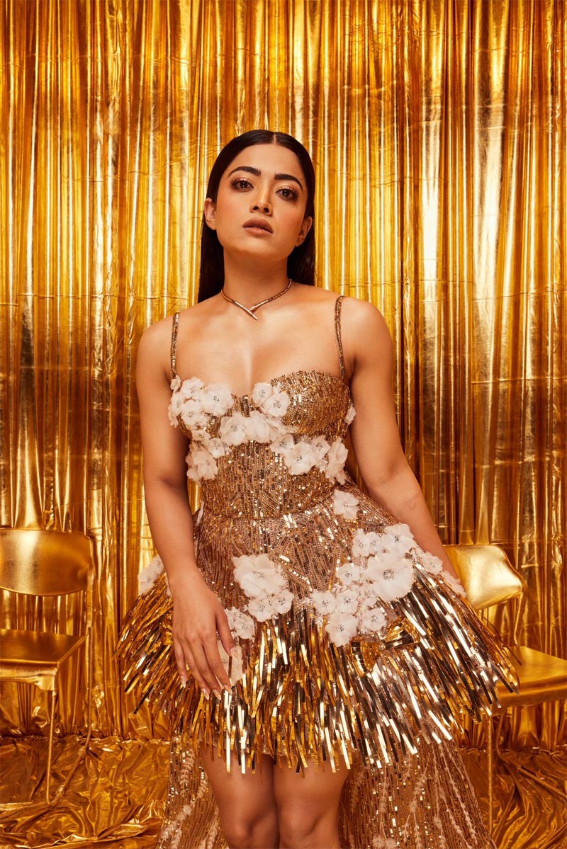 rashmika mandanna  జిగేల్ మనిపిస్తున్న రష్మిక