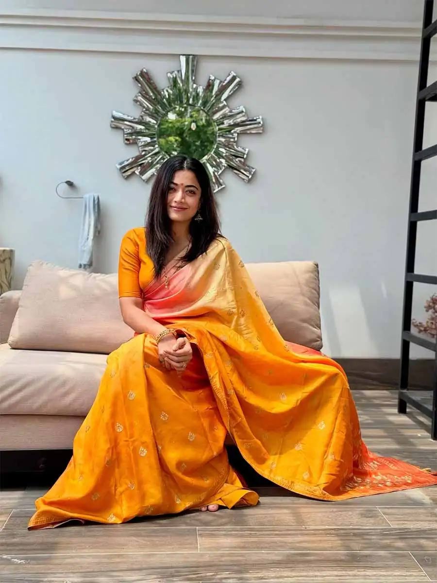 rashmika  లైఫ్ లో ఏది శాశ్వతం కాదు-రష్మిక