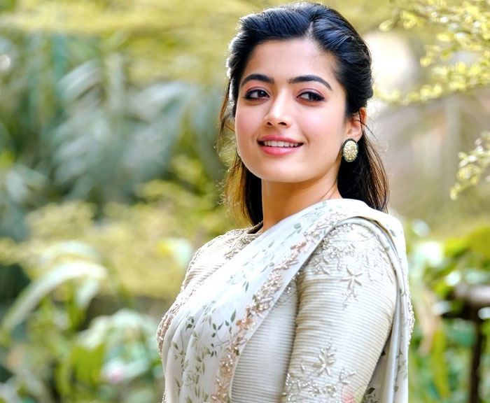 rashmika mandanna,emotion,entertainment,movie selection,rashmika mandanna heroine  ఆ రెండూ ఉంటే చాలంటున్న రష్మిక!