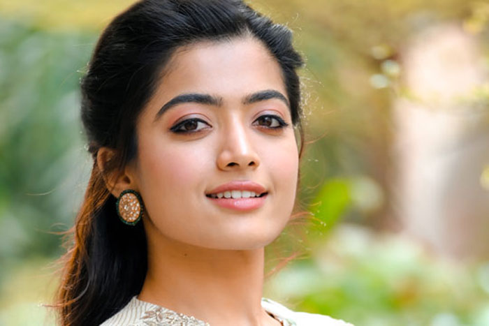 rashmika mandanna,strict orders,manager,star heroes,movie selection  పూజా కాదు.. రష్మిక సార్ రష్మిక అంతే..!