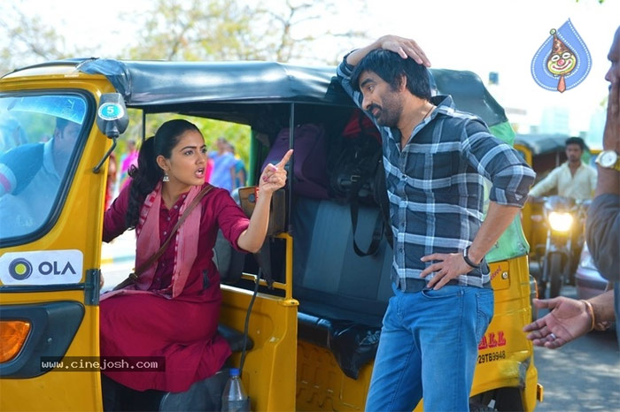 raviteja,nela ticket,trailer,malvika sharma,nela ticket trailer  'నేల నాకించేస్తారు'- రవితేజ మార్క్ ట్రైలర్..! 