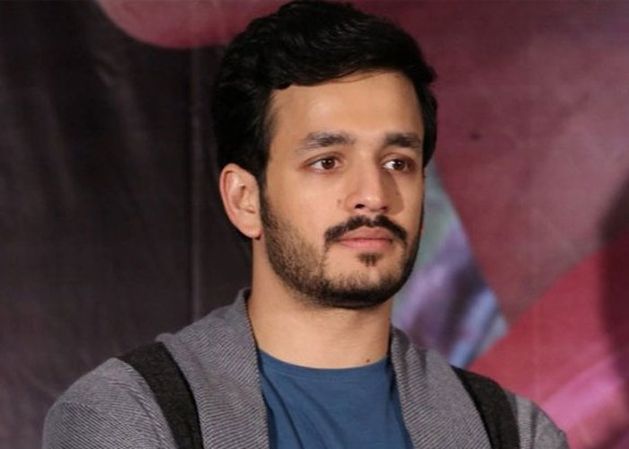 akhil akkineni,waiting,new heroine,new movie  అఖిల్ సినిమా ఆలశ్యానికి కారణం ఇదే