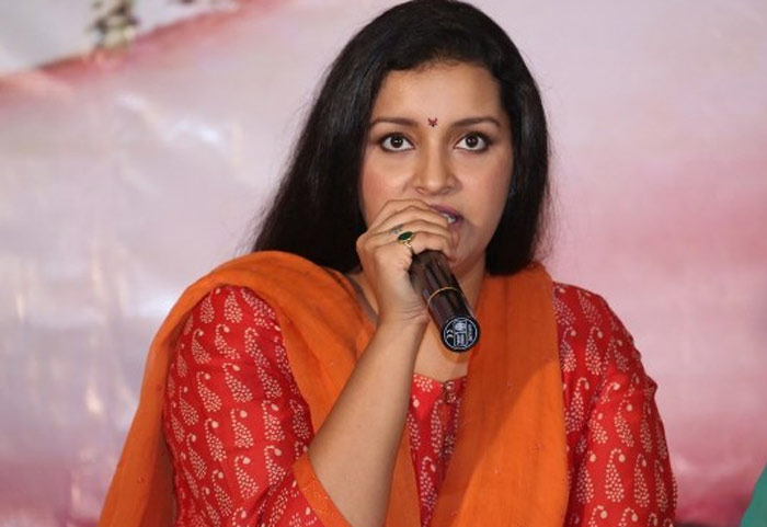 renu desai,pawan kalyan fans,second marriage,renu desai fires  రేణూదేశాయ్‌ కి ఈసారి కోపమొచ్చింది! 