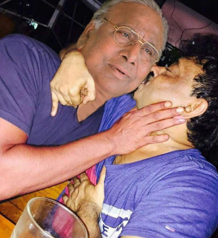 ram gopal varam,v hanumantha rao,arjun reddy,kissing poster  తాతయ్యకి కిస్ పెట్టి మరి.. సవాల్ విసిరాడు! 